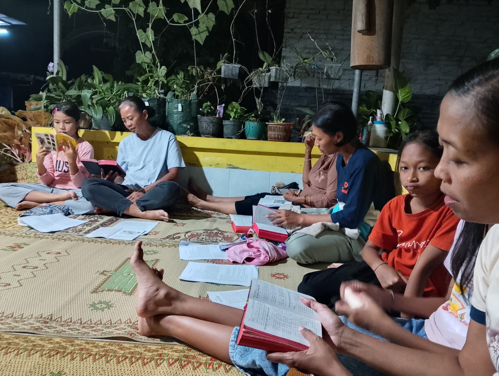 0311 Lingkungan Gregorius Agung Kaliajir: Ekaristi dan Misa, Apa Perbedaannya? 