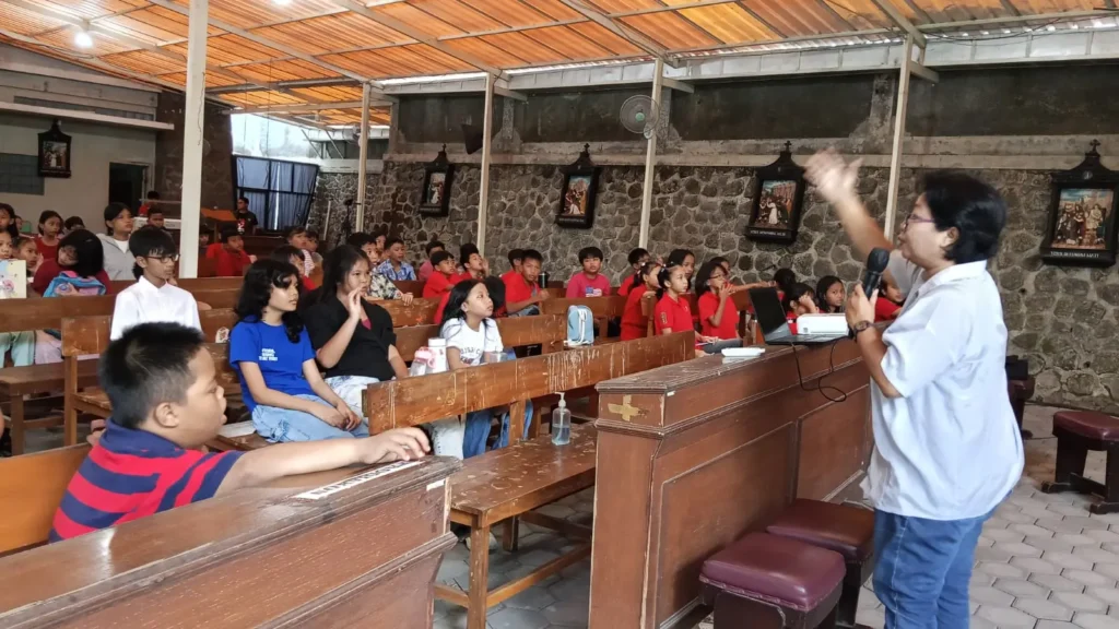 Komuni pertama Paroki Kalasan
