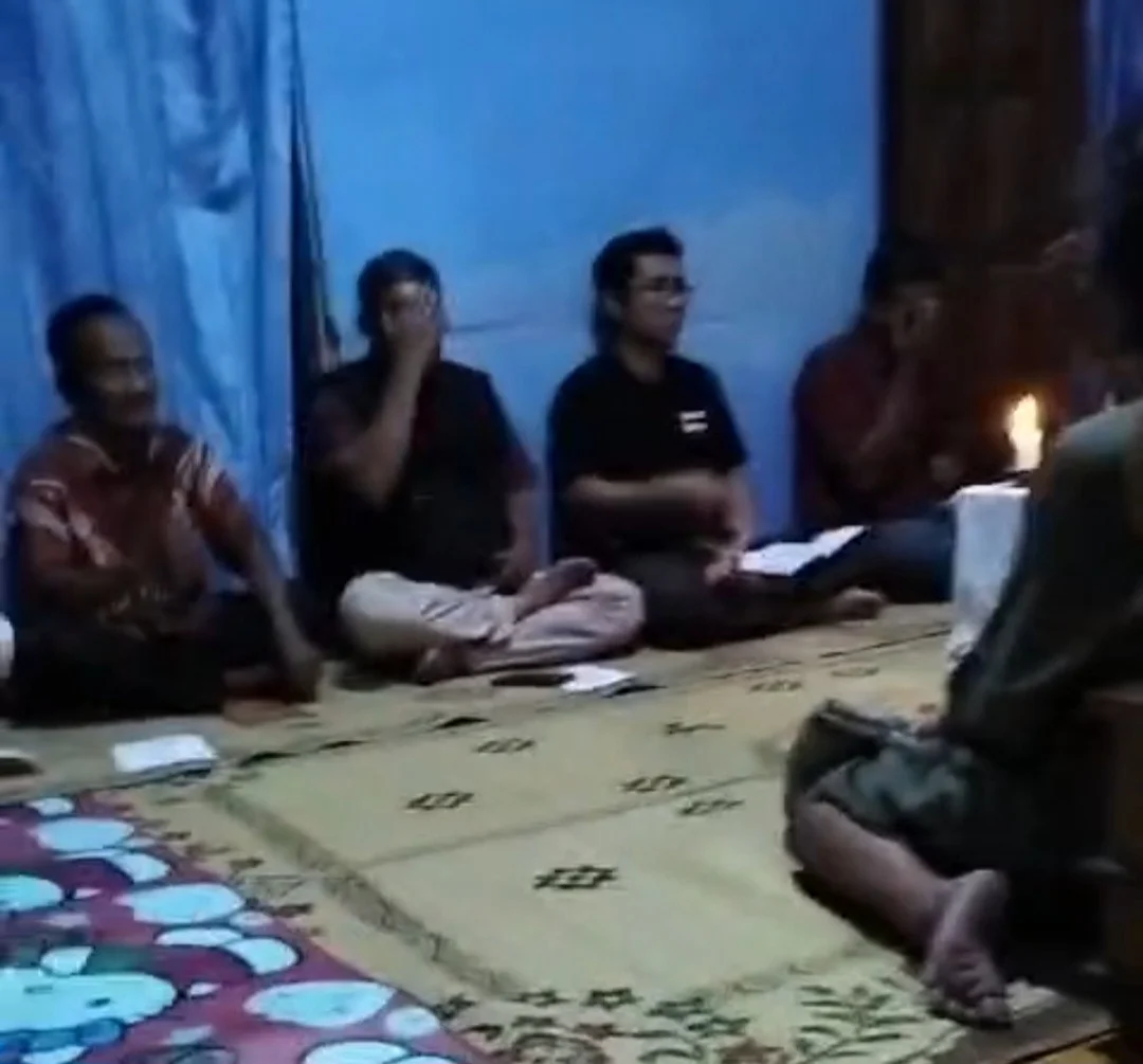 045 St. Yohanes Pembaptis Karangnongko: Devosi Hati Kudus Yesus