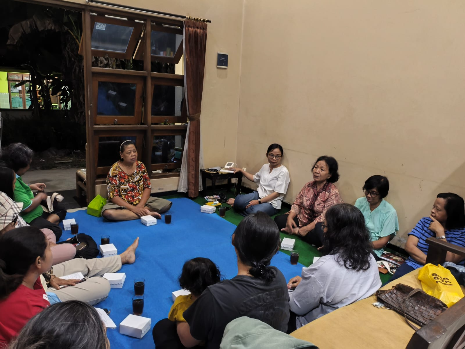 041 St. Bartolomeus Brintikan: Pertemuan Ibu-Ibu Lingkungan : Hangat dalam Iman, Erat dalam Persaudaraan