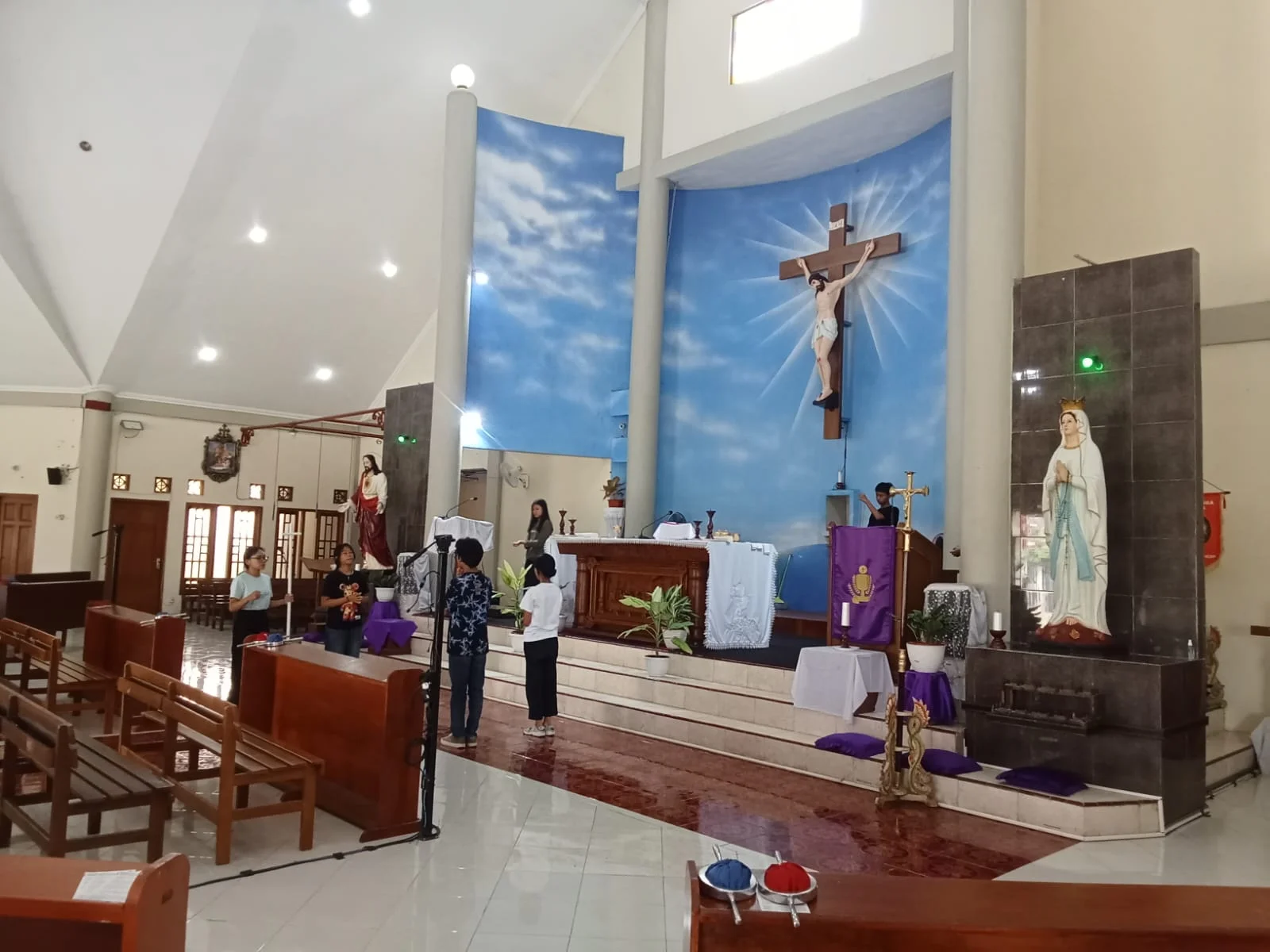412 St. Paulus Temanggal II: Latihan ke-4 Putra Altar Persiapan Misa Minggu Palma