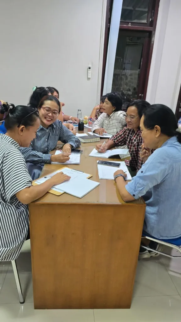 sharing dalam kegiatatan Ibu bintang evangelisasi keluarga