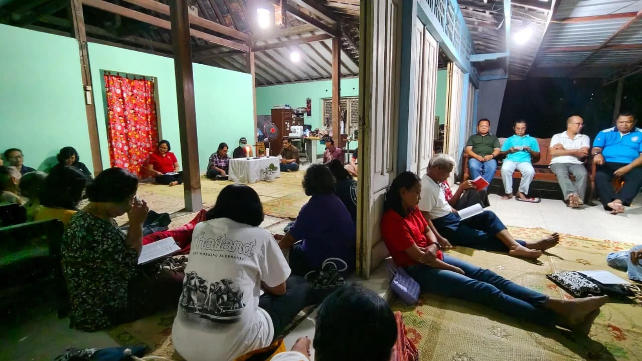 414 St. Lukas Somodaran: Pertemuan BKSN Ke-4 : Pengajaran Yesus Tentang Hidup Yang Kekal