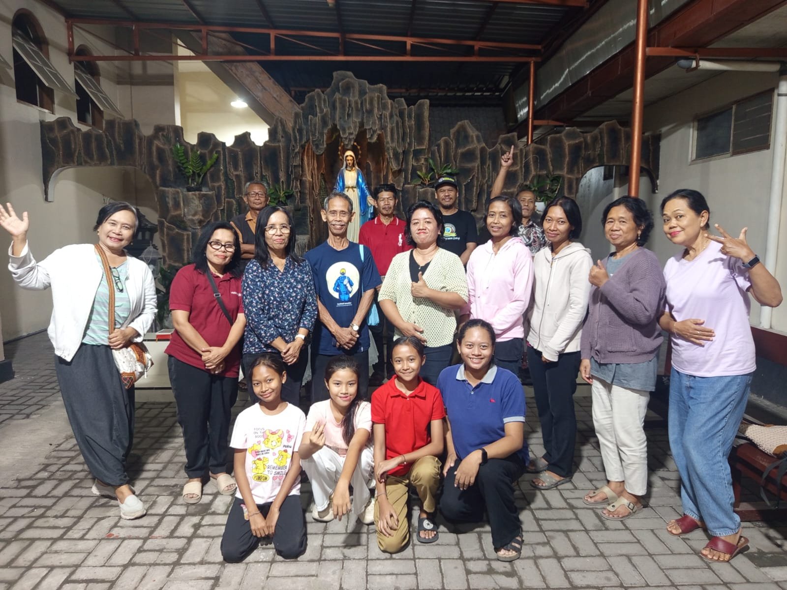 0311 Lingkungan Gregorius Agung Kaliajir: Berdoa Rosario di GM Penuhing Sih GSYB